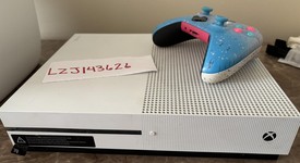 Good
													Xbox One S (2016) - White, 500 GB, photo 5 of 5
