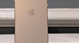 Good
													Apple iPhone 13 Pro Max - Unlocked, Gold, 256 GB, A2484, photo 1 of 12