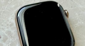 Mint
													Apple Watch Series 10 46mm - Unlocked, Gold, A3003 - Cellular, Titanium, photo 5 of 9