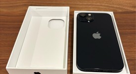 Mint
													Apple iPhone 13 - Unlocked, Midnight, 128 GB, A2482, photo 4 of 9