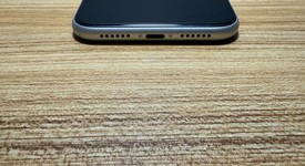 Mint
													Apple iPhone Xr - Unlocked, White, 128 GB, A1984, photo 3 of 8