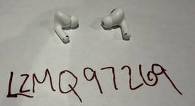 Used
													Apple AirPods Pro 2 - USB-C, photo 4 of 5