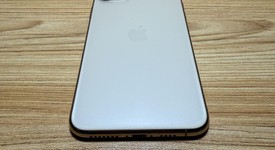 Fair
													Apple iPhone 11 Pro Max - Unlocked, Gold, 256 GB, A2161, photo 5 of 7