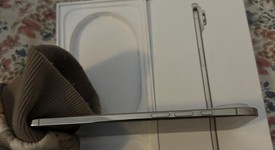 Mint
													Apple iPhone Air - Unlocked, Light Gold, 256 GB, A3260, photo 3 of 7