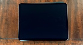 Mint
													Apple iPad Pro 12.9" 6th Gen 2022 - Unlocked, Gray, 256 GB, photo 2 of 7