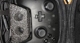 Mint
													Nintendo Switch - Red & Blue, 32 GB, photo 3 of 10