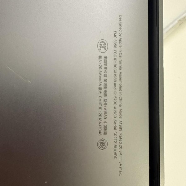 MacBook Pro 2019 - 13 inch - 512 GB, Gray, 8 GB, Intel Core i5