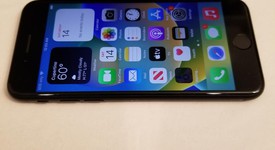 Fair
													Apple iPhone SE 2nd Gen 2020 - Unlocked, Black, 64 GB, A2275, photo 5 of 8
