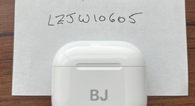 Used
													Apple AirPods 4th Gen - Standard, photo 2 of 6