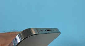 Good
													Apple iPhone 14 Pro - Unlocked, Gold, 512 GB, A2650, photo 5 of 6