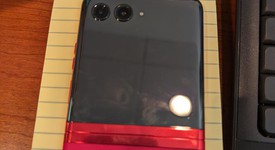 Mint
													Motorola Razr Plus (2023) - Unlocked, Magenta, 256 GB, 8 GB, photo 2 of 18