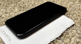 Good
													Apple iPhone Xr - AT&T, Black, 64 GB, A1984, photo 3 of 7