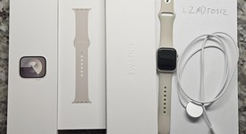 Good
													Apple Watch Series 9 41mm - Unlocked, Starlight, A2982 - Cellular, Aluminum, photo 5 of 5