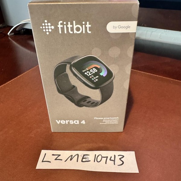 Fitbit Versa 4 - Graphite