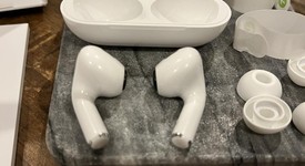 Used
													Apple AirPods Pro 2 - USB-C, photo 3 of 9