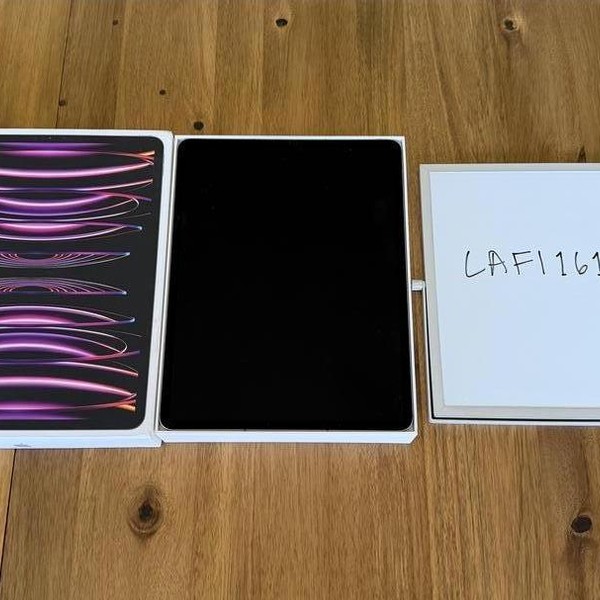 Apple iPad Pro 12.9 inch 6th Gen 2022 - Unlocked, 2 TB, Gray