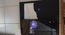 Mint
													Vivo X200 Ultra - Unlocked Non-US, Red, 256 GB, 12 GB, photo 1 of 7