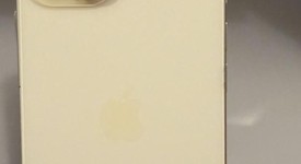 Fair
													Apple iPhone 15 - Unlocked, Yellow, 128 GB, A2846, photo 3 of 10