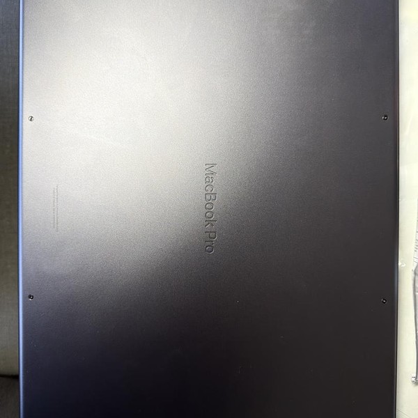 MacBook Pro 2026 - 16 inch (M5) - 1 TB, Space Black, 24 GB, Apple M5 Pro 18-core (20-core GPU), Standard Display