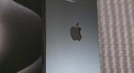 Mint
													Apple iPhone 15 Pro Max - Unlocked, Black, 256 GB, A2849, photo 4 of 10
