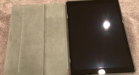 Good
													Apple iPad Pro 12.9" 1st Gen 2015 - Wi-Fi, Gray, 128 GB, A1584, 1st Gen 2015, photo 2 of 13