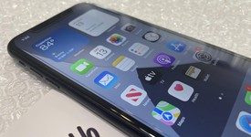 Fair
													Apple iPhone Xr - AT&T, Black, 64 GB, A1984, photo 2 of 13