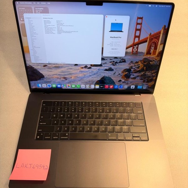 MacBook Pro Late 2023 (M3) - 16 inch - 512 GB, Black, 36 GB, Apple M3 Max 14-core, 30-core GPU