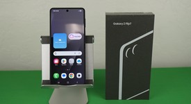 Good
													Samsung Galaxy Z Flip7 - AT&T, Jet Black, 256 GB, 12 GB, SM-F766U, photo 2 of 11