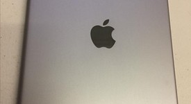 Good
													Apple iPad 5th Gen - Unlocked, Gray, 32 GB, A1823, photo 3 of 7