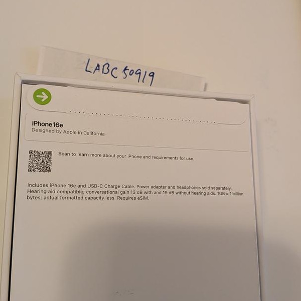 Apple iPhone 16e - Metro by T-Mobile, 128 GB, Black, A3212