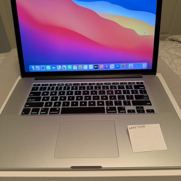 MacBook Pro 2014 (Retina) - 15 inch - Silver, 256 GB, 16 GB