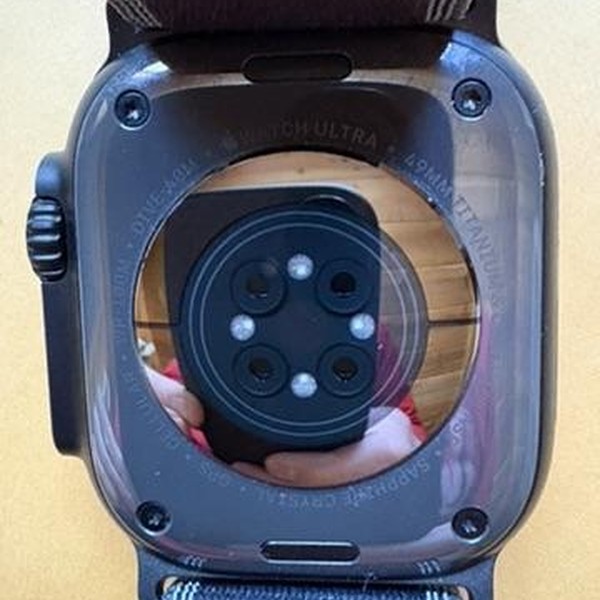 Apple Watch Ultra 3 49mm - Unlocked, Black, A3281