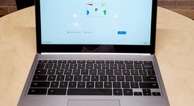 Mint
													Chromebook Pixel 2nd Gen - I7, Silver, 64 GB, 16 GB, LS 2015, photo 2 of 18