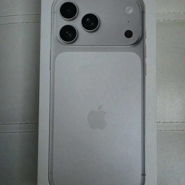 Apple iPhone 17 Pro Max - Unlocked, 256 GB, Silver, A3257