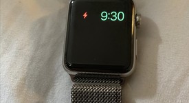 Good
													Apple Watch Series 3 42mm - Verizon, Silver, A1861, Stainless, photo 1 of 5