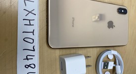 Good
													Apple iPhone Xs Max - Unlocked, Gold, 64 GB, A1921, photo 3 of 7