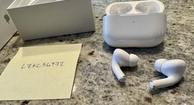 Used
													Apple AirPods Pro 2 - Lightning, photo 1 of 7