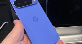 Good
													Google Pixel 10 - Unlocked, Indigo, 128 GB, GLBW0, photo 4 of 8