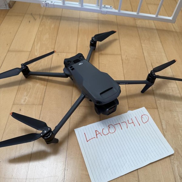 DJI Mavic 3