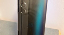 Mint
													Motorola Edge Plus (2022) - Unlocked, Blue, 512 GB, 8 GB, photo 4 of 7