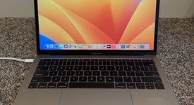 Good
													MacBook Pro 2017 (No Touch Bar) - 13" - I5, Gray, 128 GB, 8 GB, photo 4 of 10