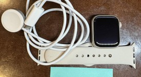 Mint
													Apple Watch Series 8 41mm - Unlocked, Starlight, A2772 - Cellular, Aluminum, photo 5 of 25