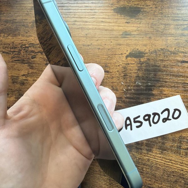 Apple iPhone 16 - Unlocked, 128 GB, Teal, A3081