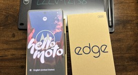 Mint
													Motorola Edge (2024) - Metro by T-Mobile, Black, 256 GB, 8 GB, photo 1 of 12