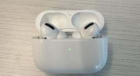 Used
													Apple AirPods Pro 1st Gen - Wireless Case, photo 3 of 6