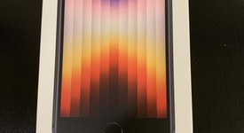 Mint
													Apple iPhone SE 3rd Gen 2022 - Unlocked, Midnight, 64 GB, A2595, photo 4 of 9