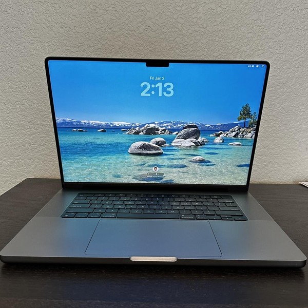 MacBook Pro 2021 - 16 inch - 512 GB, Gray, 16 GB, Apple M1 Pro 10-core