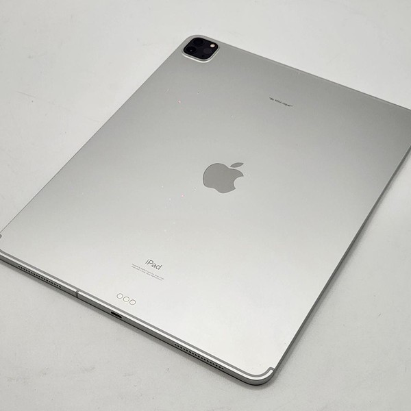 Apple iPad Pro 12.9 inch 4th Gen 2020 - Unlocked, 128 GB, Silver, A2069