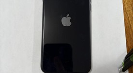 Good
													Apple iPhone SE 3rd Gen 2022 - Unlocked, Midnight, 64 GB, A2595, photo 4 of 5