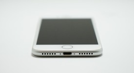 Good
													Apple iPhone 8 - Unlocked, Silver, 64 GB, A1863, photo 4 of 8